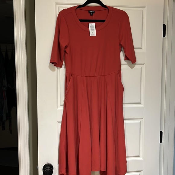 Torrid rust crew Tshirt dress modern flattering new M/L 00 nwt orange coral - Picture 5 of 5
